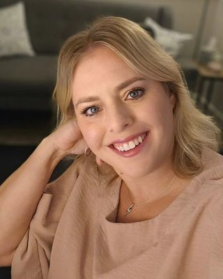 Photo of Chelsea McLain, LPC, MS, CLC