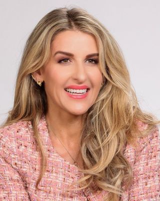 Photo of Rebecca Capps, Marriage & Family Therapist, LMFT