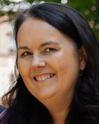 Photo of Rachel Cooper, Psychotherapist, MA, HCPC-Art Therap.