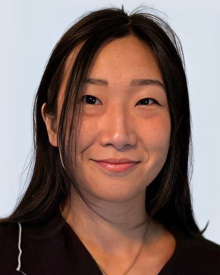 Photo of Alysha Di, Registered Psychotherapist (Qualifying), MACP, BSc