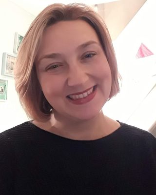 Photo of Emma Sarah Thomson, Psychotherapist, DCounsPsych, MUKCP
