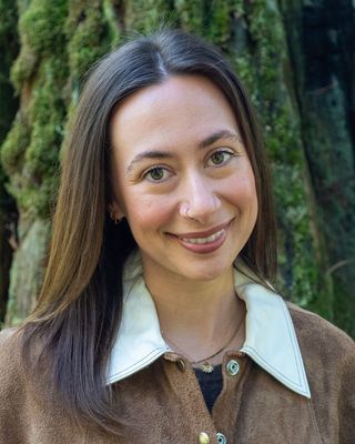 Photo of Victoria J Soneff, Marriage & Family Therapist Associate, MA, AMFT