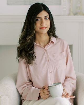 Photo of Uswah Niaz, Registered Social Worker, MSW, RSW