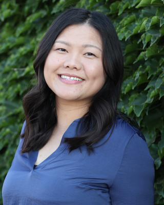 Photo of Lisa Moua, Marriage & Family Therapist, LMFT