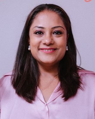Photo of Dr Zara Kanji, Psychologist, PsychD, HCPC - Couns. Psych.