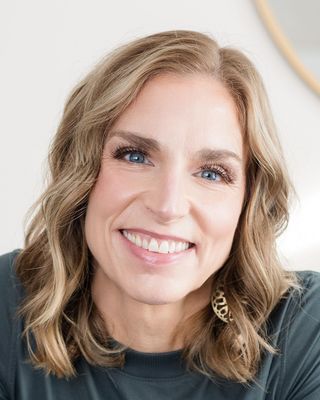 Photo of Stephanie Thomas, Licensed Professional Counselor, MS, LPC, CMHC