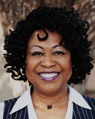 Photo of Dee Hamdalat Ekemode, Licensed Professional Counselor, M Ed, LPC