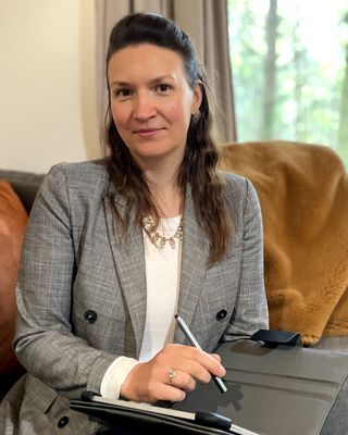 Photo of Viktoria Ivanova, Counsellor, MEd, BSc, RCC