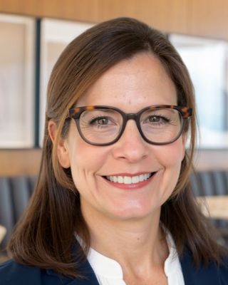 Photo of Dr. Elizabeth Cox, Psychiatrist, MD