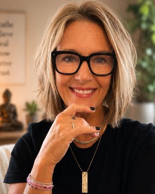 Photo of Stephanie Shawn Reeves - Paper Cranes Therapy, Licensed Clinical Professional Counselor, LCPC, M Ed, CCTP