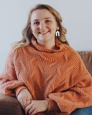 Photo of Hannah B Simmons, Licensed Clinical Mental Health Counselor, LCMHC
