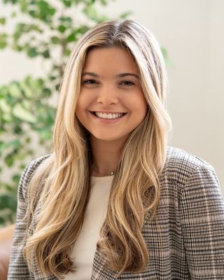 Photo of Molly Becker, LMSW, LSW