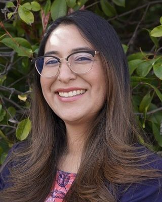 Photo of Evelyn Sahagun, Marriage & Family Therapist in Oakland, CA