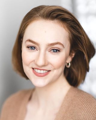 Photo of Lauren McGinty, Registered Psychotherapist, MACP