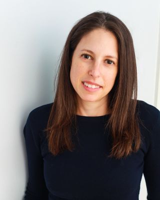 Photo of Dr. Erica Langer, Pre-Licensed Professional in Carroll Gardens, Brooklyn, NY