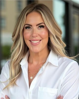 Photo of Dr. Lisa London, Counselor, LCPC, DBH, NCC