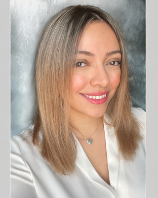 Photo of Dr. Maryam Amiri, Psychologist, PsyD, RPsych
