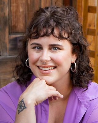 Photo of Emma Love, Clinical Social Work/Therapist, LICSW