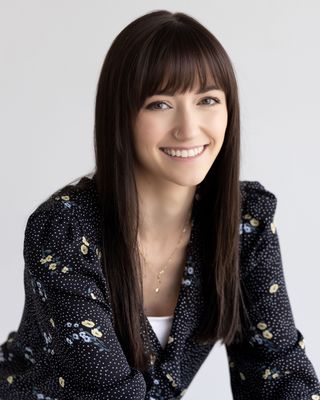 Photo of Paige Burles, Psychologist in T4C, AB