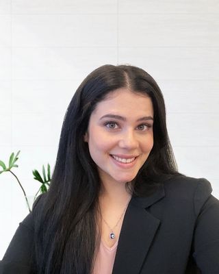 Photo of Elizabeth Green, Pre-Licensed Professional, RYT