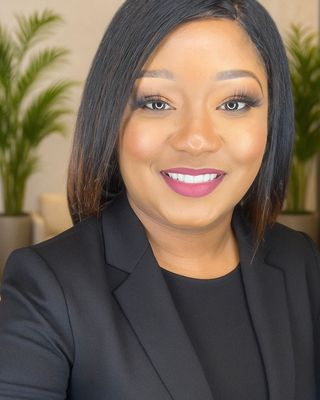 Photo of Sybria Davis, Clinical Social Work/Therapist, MSW, LSW