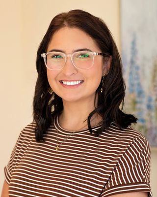 Photo of Nicole DeLissio, Licensed Master Social Worker, LMSW