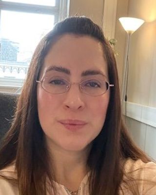 Photo of Emma Santhouse, Psychologist, PsychD, AFBPSsS