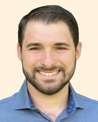 Photo of Nestor Castellon, Counselor, LMHC