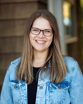 Photo of Britney Halversen, Marriage & Family Therapist, LMFT
