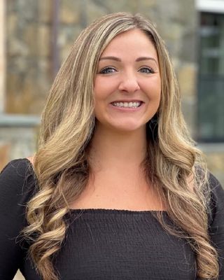 Photo of Lauren Woods, Clinical Social Work/Therapist, LCSW, CTT