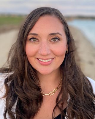 Photo of Lindsay Cotterpong, Clinical Social Work/Therapist in Wakefield, MA