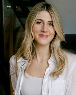 Photo of Laura Reisman, Registered Social Worker, MSW, RSW, PMH-C