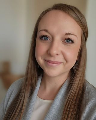 Photo of Seneca Hendrickson, Art Therapist, LCAT