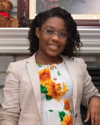 Photo of Deandra Thoms, Pre-Licensed Professional