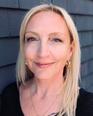 Photo of Amy Mahoney, Counsellor, MEd, RCT