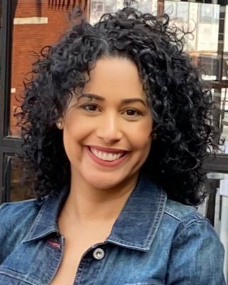 Photo of Juliana Miller, Psychiatric Nurse, APN