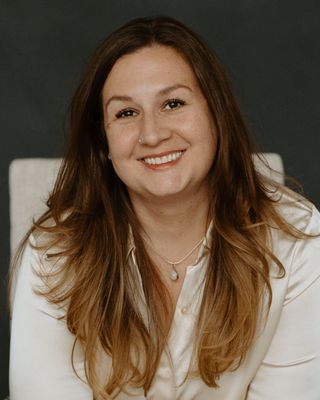 Photo of Loni Bentz, Clinical Social Work/Therapist