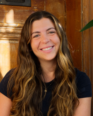 Photo of Maddy Prosserman, Registered Psychotherapist, BAH, MSc
