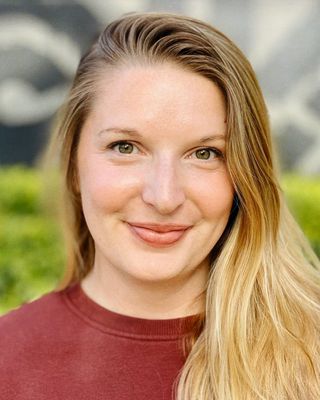Photo of Amy Carlson, Marriage & Family Therapist Associate in Santa Monica, CA