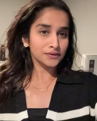 Photo of Zeba Damani, Associate Professional Clinical Counselor, APCC