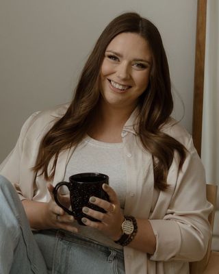 Photo of Arynne Boyes, Registered Psychotherapist (Qualifying), BSc, MACP
