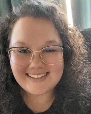 Photo of Julia Mendyka, Clinical Social Work/Therapist, MSW, LMSW-C