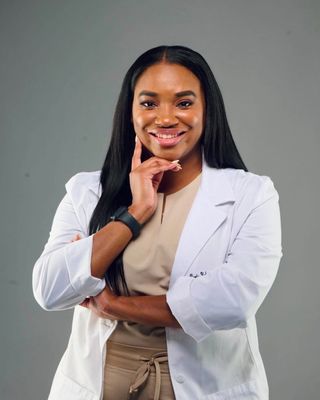Photo of Alexis Holmes, Psychiatric Nurse Practitioner, APN-NP