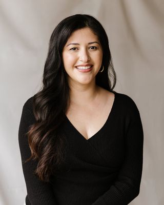 Photo of Alejandra Izzo, Associate Professional Clinical Counselor, EdS, MA, LEP, APCC