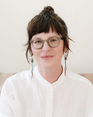 Photo of Yulia Hartman, Marriage & Family Therapist, LMFT