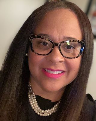 Photo of Yalonda Moore, LPC, Licensed Professional Counselor