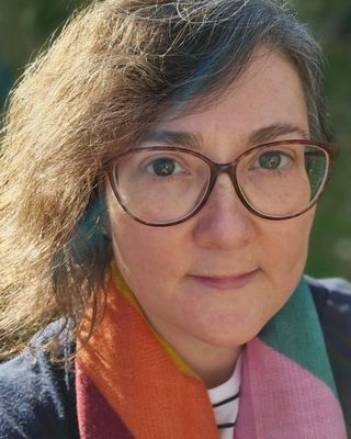 Photo of Lucy Wainwright, Psychotherapist, MA, HCPC-Art Therap.