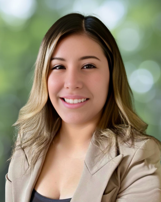 Photo of Daisy Creatore, Psychiatric Nurse Practitioner, PMHNP