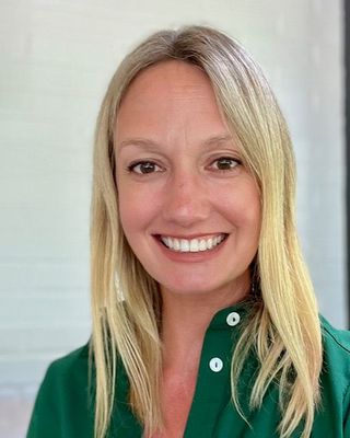 Photo of Eileen Avery, Pre-Licensed Professional, BSBA, MSW