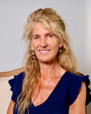 Photo of Tara Buran - Center for Mindful Living and BreatheMindful, Associate Clinical Social Worker, ACSW, MSW, CMP--t